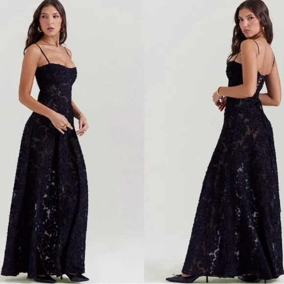 House of CB
House of CB 'Seren' Black Floral Lace Back Maxi Dress size M - Picture 8 of 13